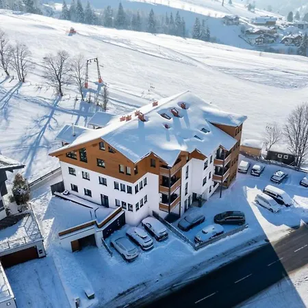 Mountainresort 8 디엔텐암호크코니그